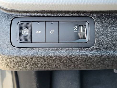 New 2027 Chevrolet Bolt LT w/ Comfort Package FWD image 19