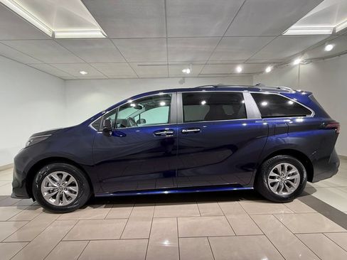 Certified 2025 Toyota Sienna XLE w/ XLE Plus Package AWD/4WD image 2