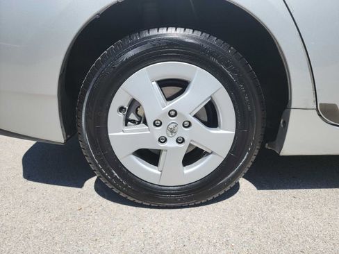 Used 2011 Toyota Prius Three image 10
