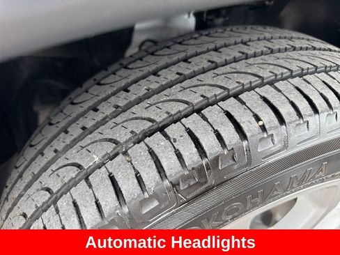 Used 2025 Jeep Compass Limited image 12