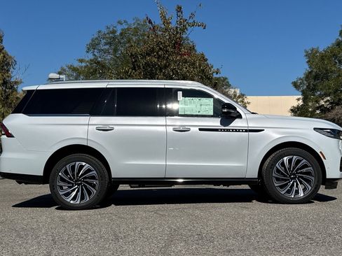 New 2025 Lincoln Navigator Black Label image 4