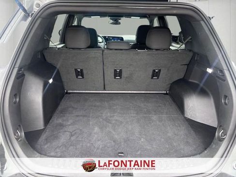 Used 2025 Chevrolet Equinox LT FWD image 28