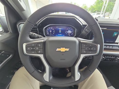 New 2026 Chevrolet Silverado 1500 LT AWD/4WD image 11