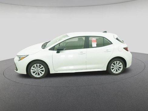 New 2026 Toyota Corolla SE image 3