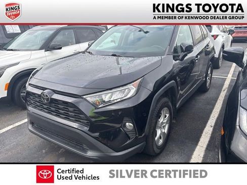 Used 2019 Toyota RAV4 XLE w/ Convenience Package AWD/4WD image 4