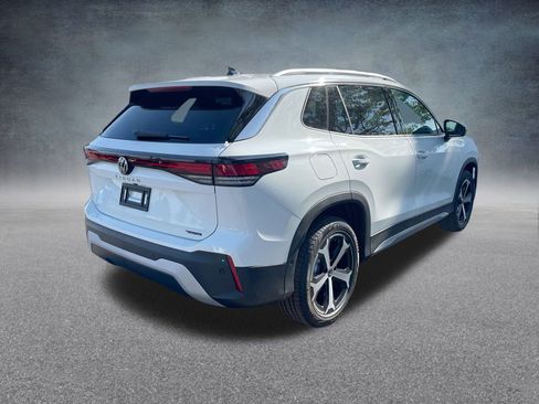 New 2025 Volkswagen Tiguan SE image 31