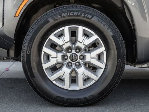 Used 2023 Nissan Frontier SV w/ Technology Package image 14