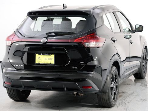 Used 2022 Nissan Kicks SR image 44
