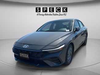 Used 2025 Hyundai Elantra Hybrid FWD video 1