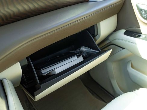 Used 2022 GMC Yukon XL Denali w/ Advanced Technology Package image 23