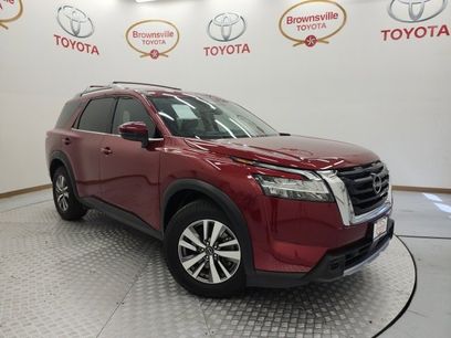 Used 2023 Nissan Pathfinder SL