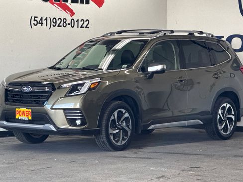 Used 2022 Subaru Forester Touring image 7