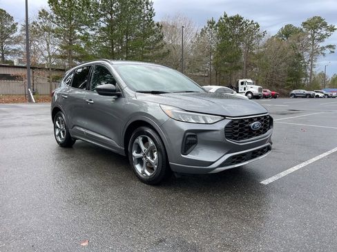 Used 2024 Ford Escape ST-Line w/ Cold Weather Package image 4