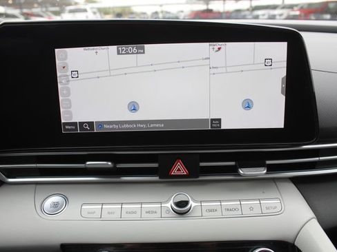 Used 2024 Hyundai Elantra Limited FWD image 25