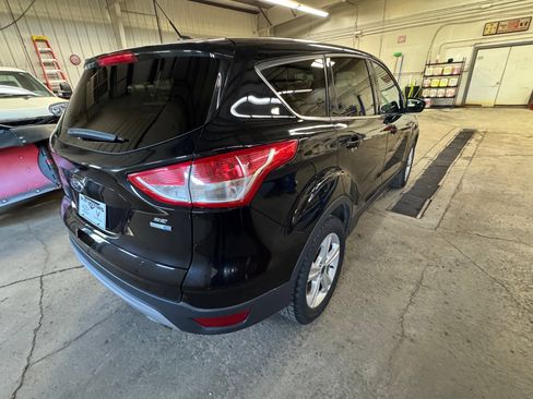 Used 2016 Ford Escape SE AWD/4WD image 3