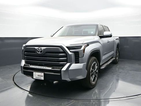 Used 2026 Toyota Tundra Limited w/ Power Package AWD/4WD image 4