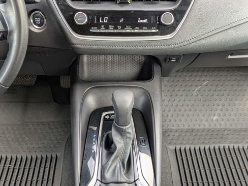 Certified 2025 Toyota Corolla SE FWD image 19