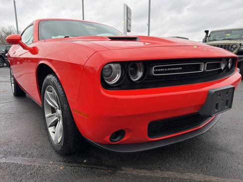 Used 2019 Dodge Challenger SXT image 51