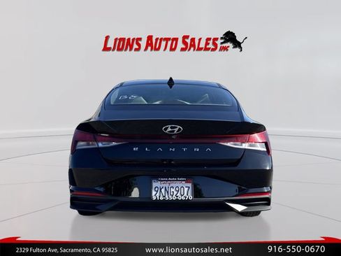 Used 2023 Hyundai Elantra SEL FWD image 6