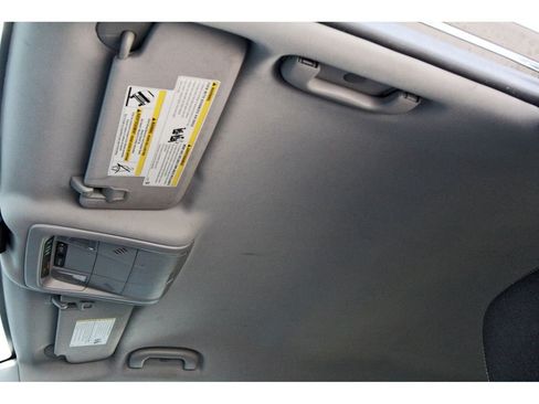 Used 2024 GMC Terrain SLE FWD image 26