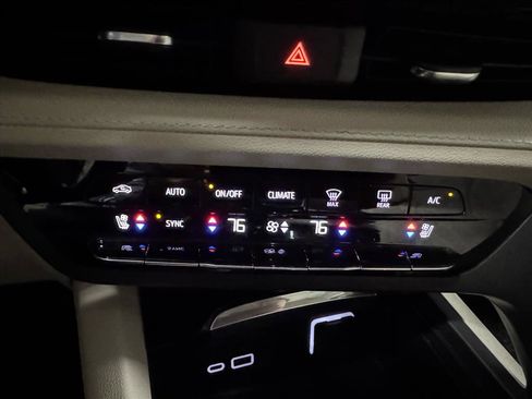 Certified 2023 Buick Envision Avenir image 22