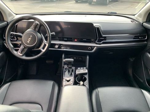 Used 2023 Kia Sportage EX image 16