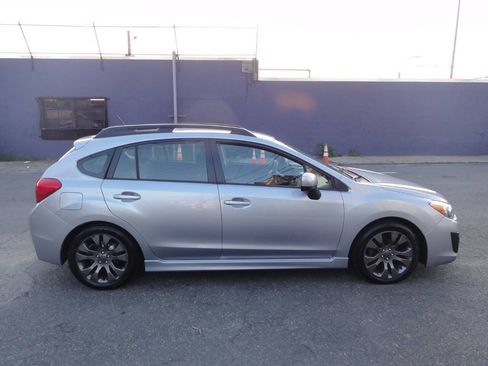 Used 2014 Subaru Impreza 2.0i Sport Premium AWD/4WD image 5