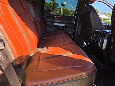 Used 2018 Ford F250 King Ranch w/ King Ranch Ultimate Package AWD/4WD image 12