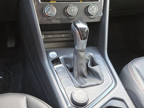 Used 2024 Volkswagen Tiguan Wolfsburg Edition AWD/4WD image 33