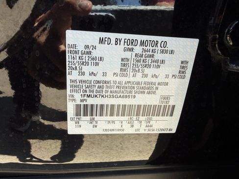 Certified 2025 Ford Explorer ST-Line RWD image 29