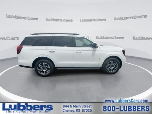 Used 2025 Ford Expedition Active AWD/4WD image 9