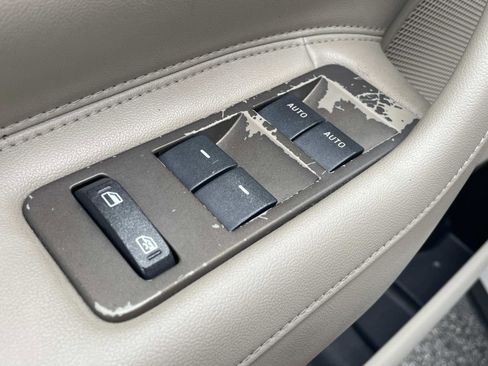 Used 2011 Lincoln MKX 2WD w/ 102A Rapid Spec Order Code image 15