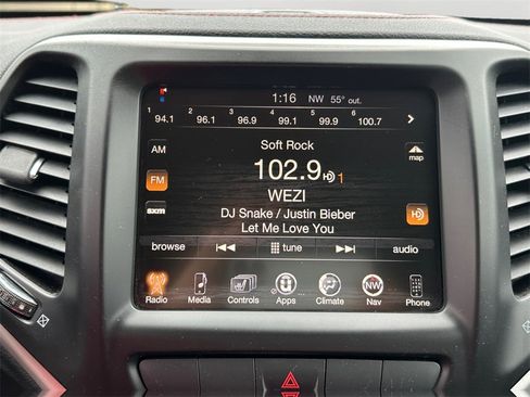 Used 2015 Jeep Cherokee Trailhawk w/ Leather Interior Group image 18