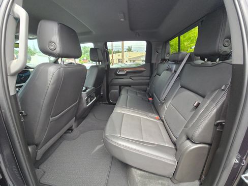 Used 2023 GMC Sierra 1500 Denali w/ Technology Package AWD/4WD image 16