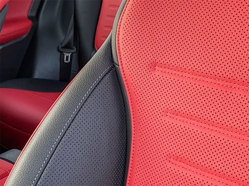 Used 2024 Mercedes-Benz GLC 43 AMG 4MATIC image 27