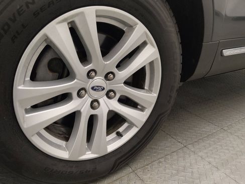 Used 2019 Ford Explorer XLT w/ Equipment Group 202A AWD/4WD image 28