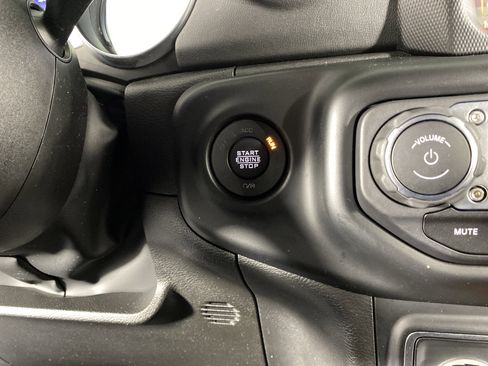 Used 2023 Jeep Wrangler Sahara w/ Cold Weather Group image 29