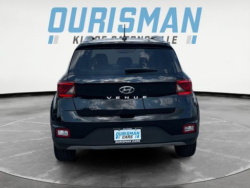 Used 2023 Hyundai Venue SEL w/ Cargo Package FWD image 5