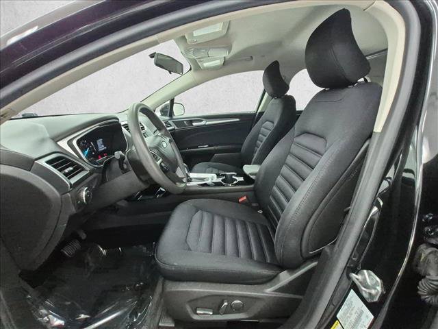 Used 2015 Ford Fusion SE FWD image 16