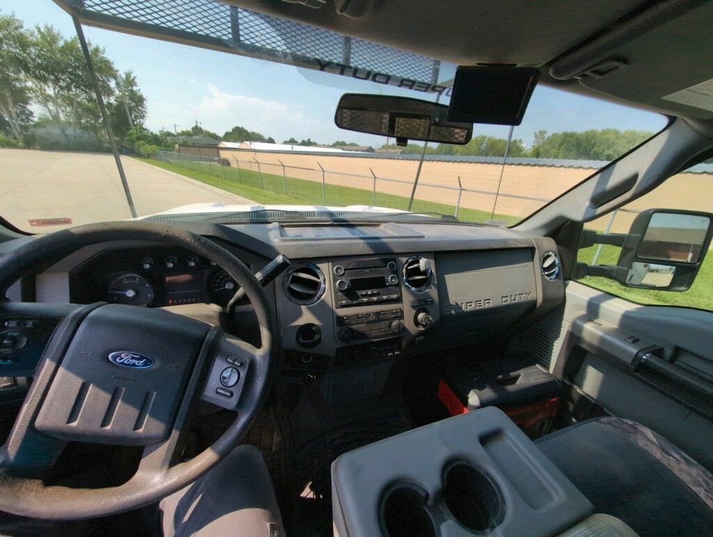 Used 2016 Ford F450 XLT w/ Ambulance Prep Package RWD image 23