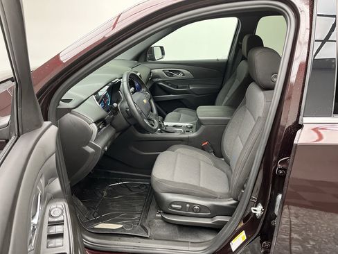 Certified 2023 Chevrolet Traverse LT w/ LPO, Floor Liner Package AWD/4WD image 3