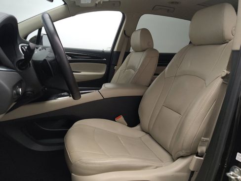 Used 2018 Buick Enclave Premium w/ Experience Buick Package FWD image 17