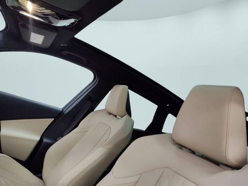 Used 2026 BMW X1 xDrive28i w/ Convenience Package image 15