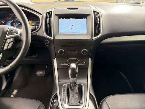 Used 2018 Ford Edge SEL w/ Equipment Group 201A image 25
