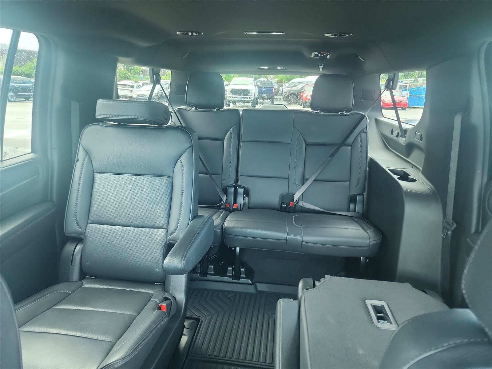Used 2024 GMC Yukon XL Denali AWD/4WD image 20