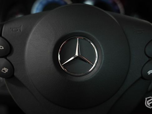 Used 2005 Mercedes-Benz SLR image 26