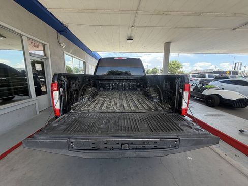 Used 2019 Ford F250 XLT w/ XLT Premium Package AWD/4WD image 17