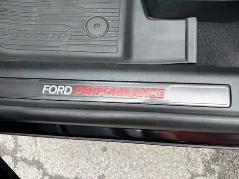 Used 2023 Ford Explorer ST w/ Equipment Group 401A AWD/4WD image 17