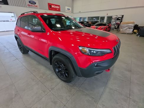 Used 2019 Jeep Cherokee Trailhawk AWD/4WD image 5