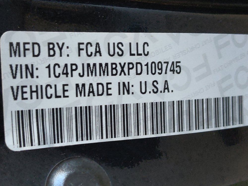 Used 2023 Jeep Cherokee Altitude Lux AWD/4WD image 33